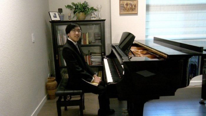 Beginner Piano Taught by a Pre-College Juilliard Graduate TUTORiAL